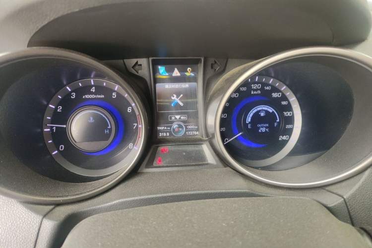 Used CHANGAN CS75 2014 2.0L Manual Luxury Version China V Standard Instrument Cluster