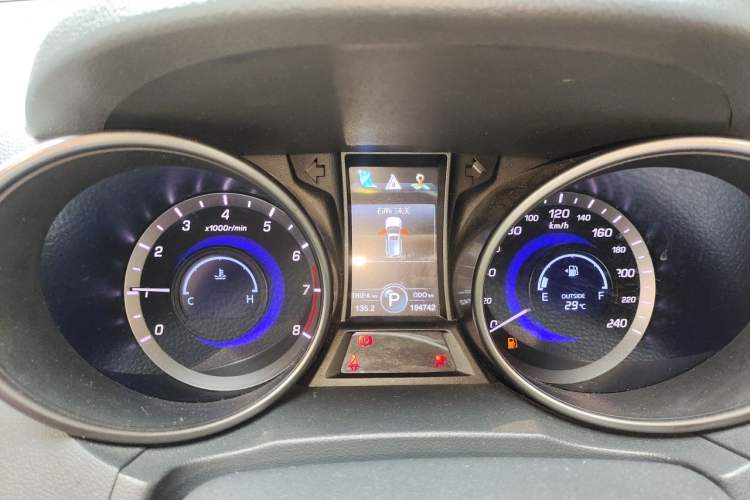 Used CHANGAN CS75 2014 1.8T Automatic Elite Version China V Standard Instrument Cluster