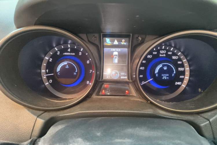 Used CHANGAN CS75 2014 2.0L Manual Luxury Version China V Standard Instrument Cluster