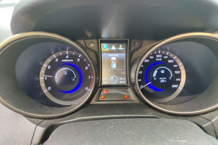 Used CHANGAN CS75 2014 2.0L Manual Luxury Version China IV Standard Instrument Cluster