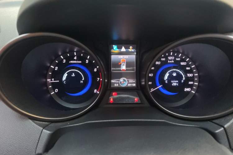 Used CHANGAN CS75 2014 2.0L Manual Luxury Version China V Standard Instrument Cluster