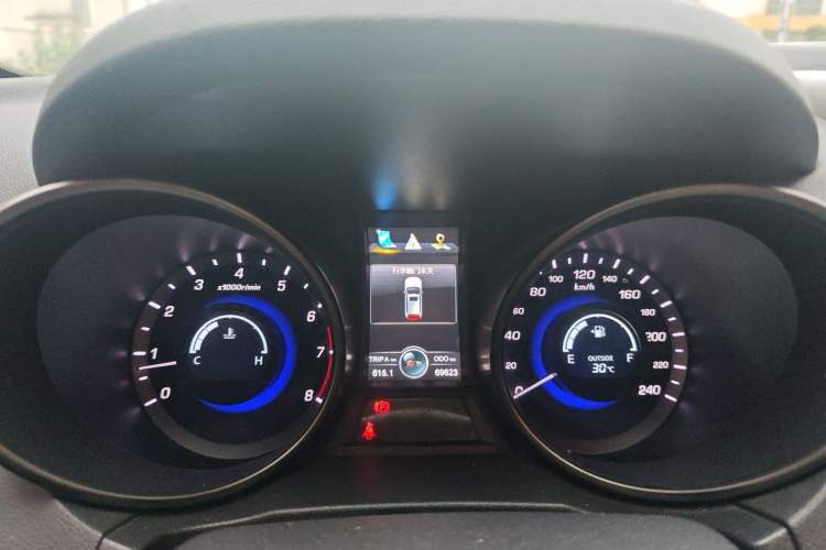 Used CHANGAN CS75 2014 2.0L Manual Luxury Version China IV Standard Instrument Cluster