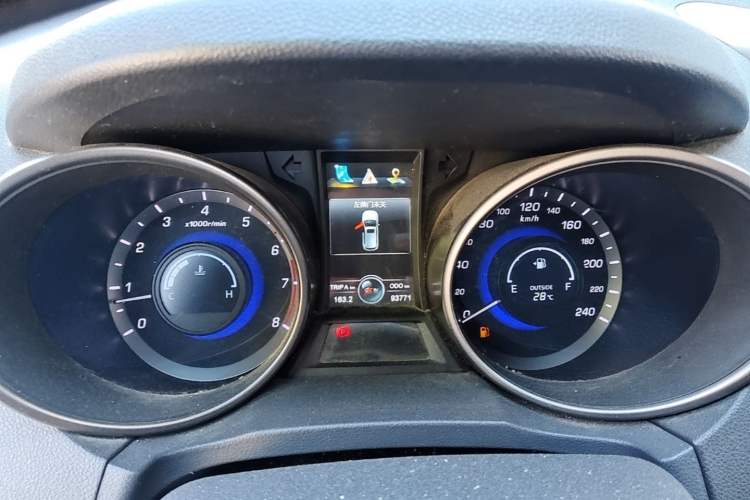 Used CHANGAN CS75 2014 2.0L Manual Leading Version China IV Standard Instrument Cluster