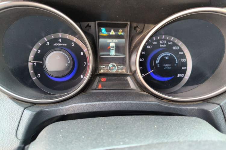 Used CHANGAN CS75 2014 2.0L Manual Luxury Version China IV Standard Instrument Cluster