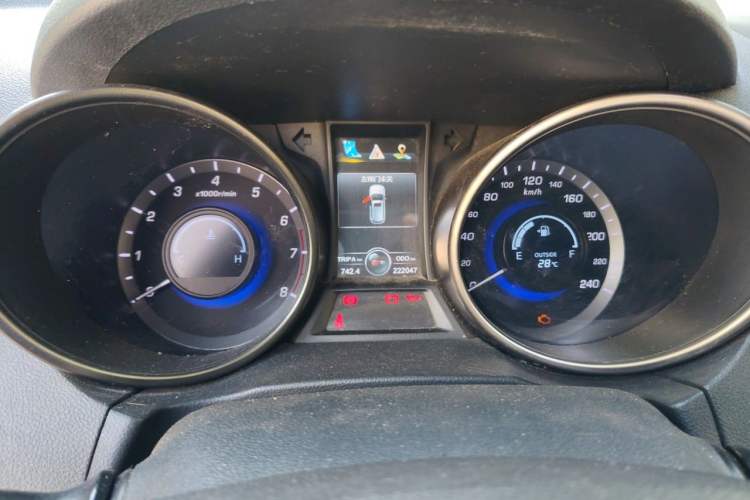 Used CHANGAN CS75 2014 2.0L Manual Luxury Version China IV Standard Instrument Cluster
