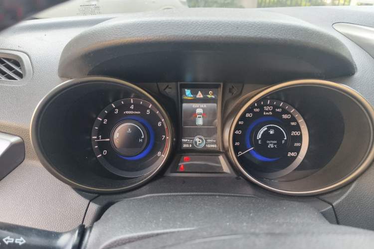 Used CHANGAN CS75 2014 1.8T Automatic Elite Version China V Standard Instrument Cluster