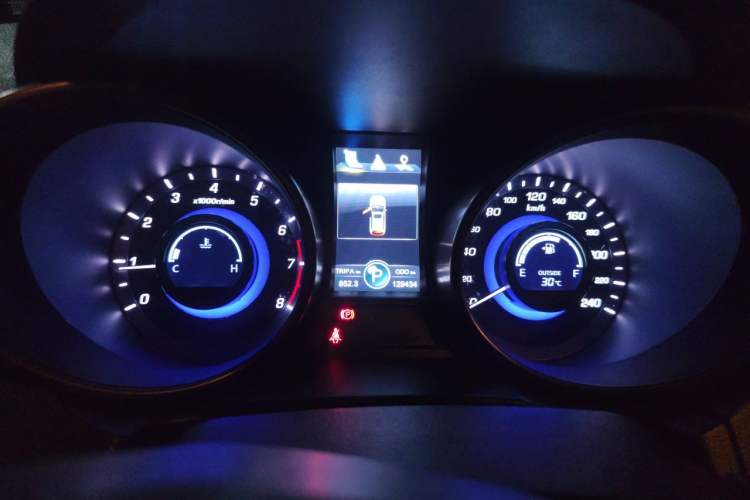 Used CHANGAN CS75 2014 1.8T Automatic Elite Version China V Standard Instrument Cluster