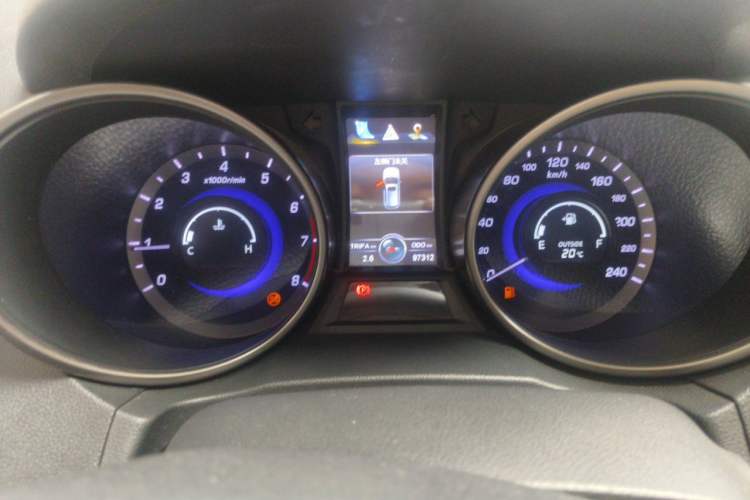 Used CHANGAN CS75 2014 2.0L Manual Leading Version China IV Standard Instrument Cluster