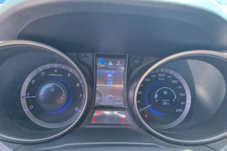 Used CHANGAN CS75 2014 2.0L Manual Luxury Version China V Standard Instrument Cluster