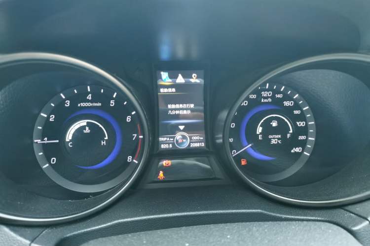 Used CHANGAN CS75 2014 2.0L Manual Luxury Version China IV Standard Instrument Cluster