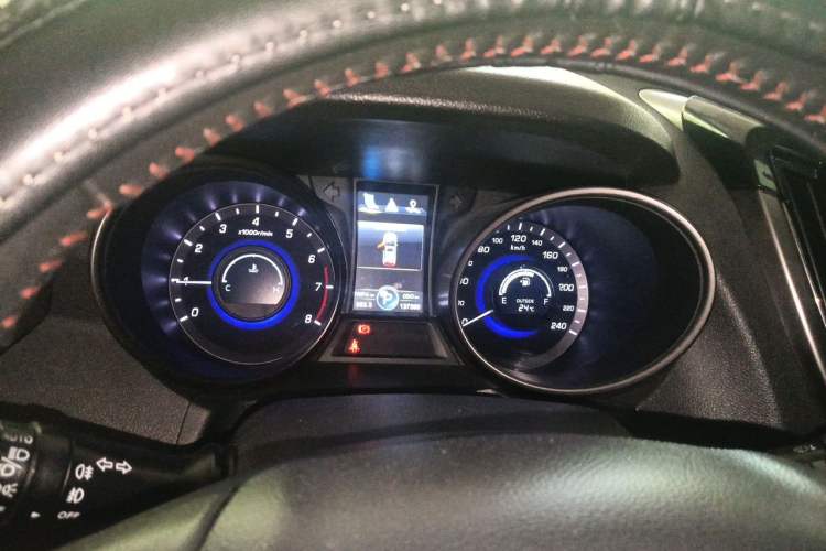 Used CHANGAN CS75 2014 1.8T Automatic Elite Model China IV Standard Instrument Cluster