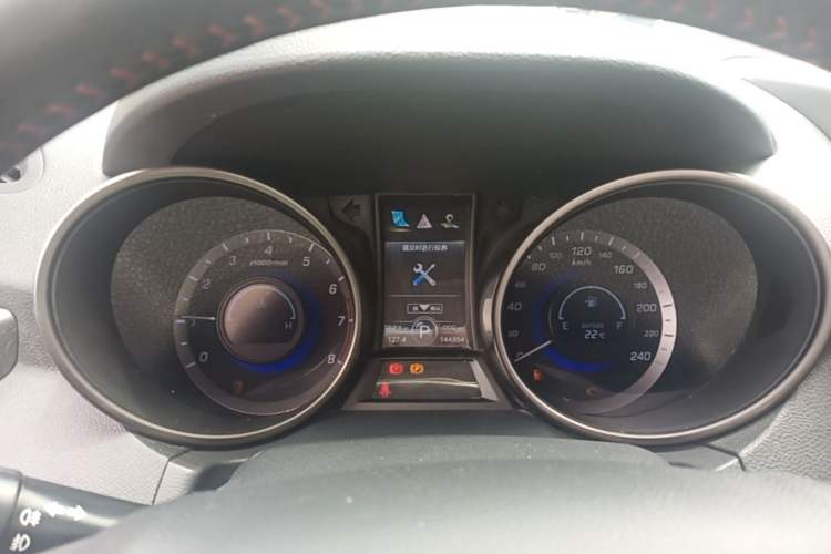 Used CHANGAN CS75 2014 1.8T Automatic Elite Version China V Standard Instrument Cluster