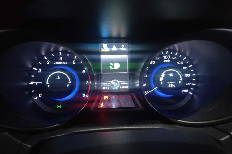 Used CHANGAN CS75 2014 1.8T Automatic Elite Model China IV Standard Instrument Cluster