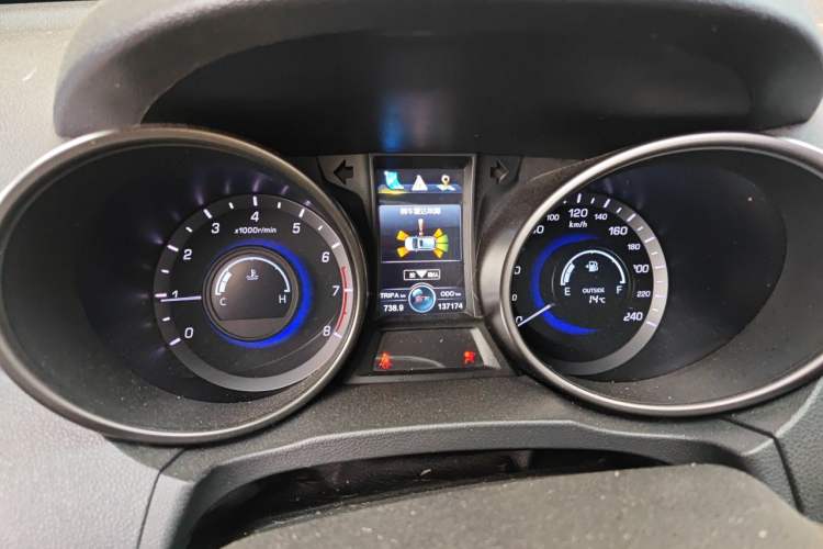 Used CHANGAN CS75 2014 2.0L Manual Leading Version China IV Standard Instrument Cluster
