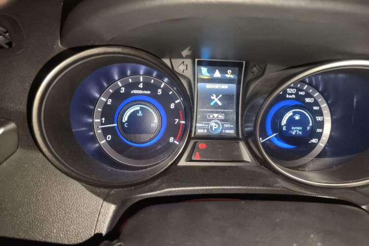 Used CHANGAN CS75 2014 1.8T Automatic Elite Model China IV Standard Instrument Cluster