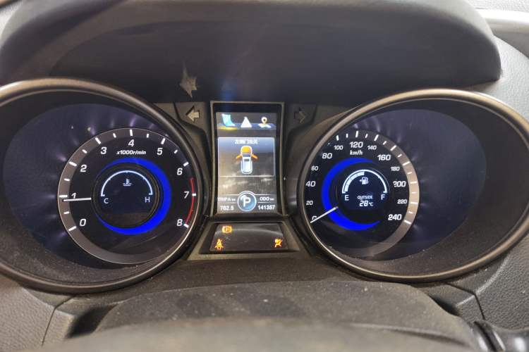 Used CHANGAN CS75 2014 1.8T Automatic Elite Model China IV Standard Instrument Cluster
