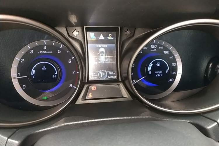 Used CHANGAN CS75 2014 1.8T Automatic Elite Model China IV Standard Instrument Cluster