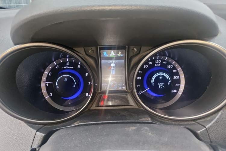 Used CHANGAN CS75 2014 2.0L Manual Luxury Version China V Standard Instrument Cluster