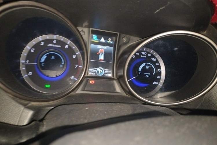 Used CHANGAN CS75 2014 1.8T Automatic Prestige Model China V Standard Instrument Cluster