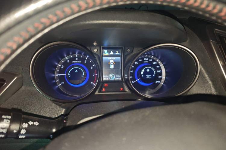 Used CHANGAN CS75 2014 1.8T Automatic Elite Model China IV Standard Instrument Cluster
