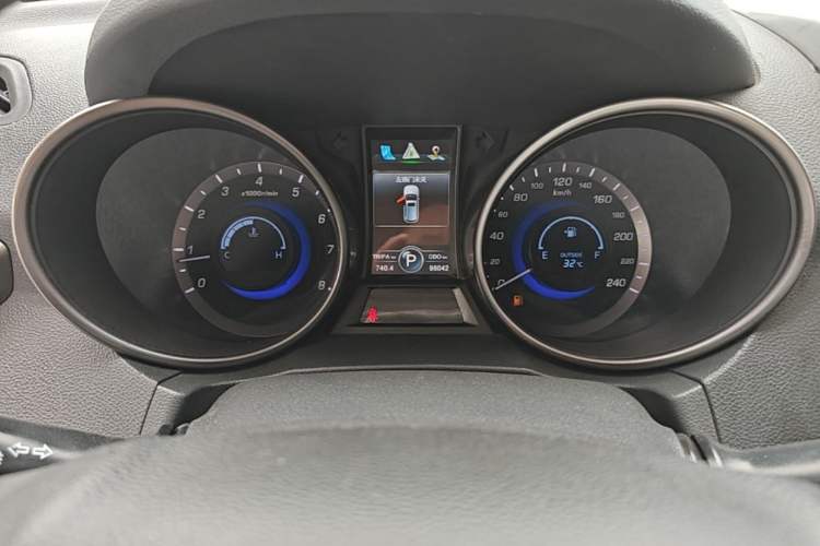 Used CHANGAN CS75 2014 1.8T Automatic Elite Model China IV Standard Instrument Cluster