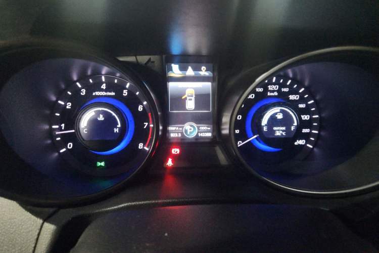 Used CHANGAN CS75 2014 1.8T Automatic Elite Model China IV Standard Instrument Cluster