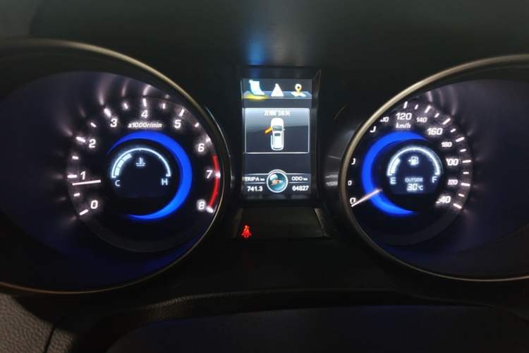 Used CHANGAN CS75 2014 2.0L Manual Luxury Version China V Standard Instrument Cluster