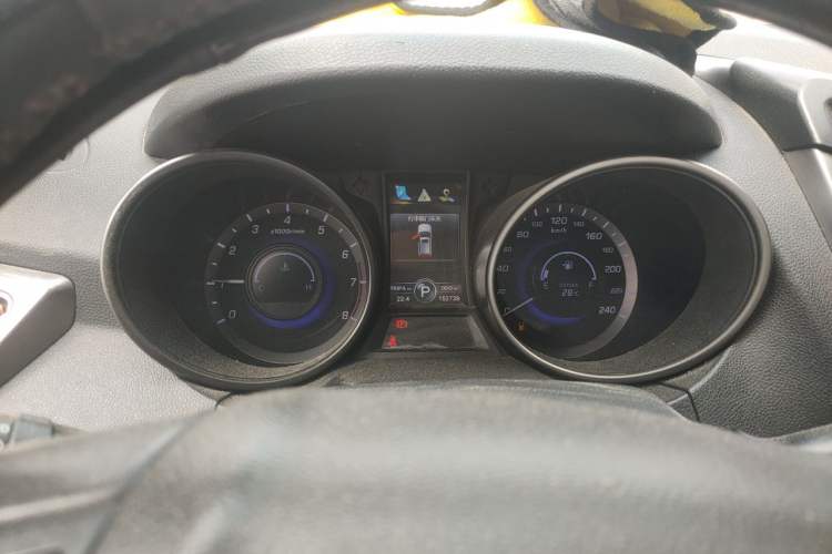 Used CHANGAN CS75 2014 1.8T Automatic Prestige Model China V Standard Instrument Cluster