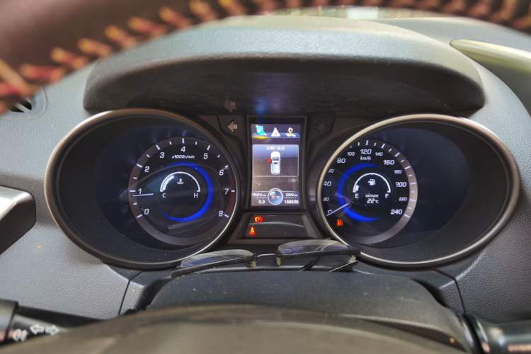 Used CHANGAN CS75 2014 2.0L Manual Luxury Version China IV Standard Instrument Cluster