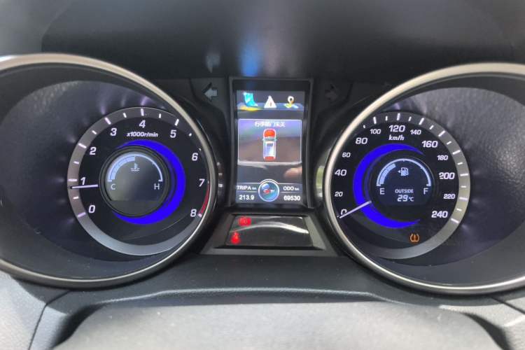 Used CHANGAN CS75 2014 2.0L Manual Luxury Version China V Standard Instrument Cluster