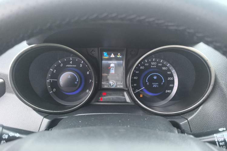 Used CHANGAN CS75 2014 1.8T Automatic Elite Model China IV Standard Instrument Cluster