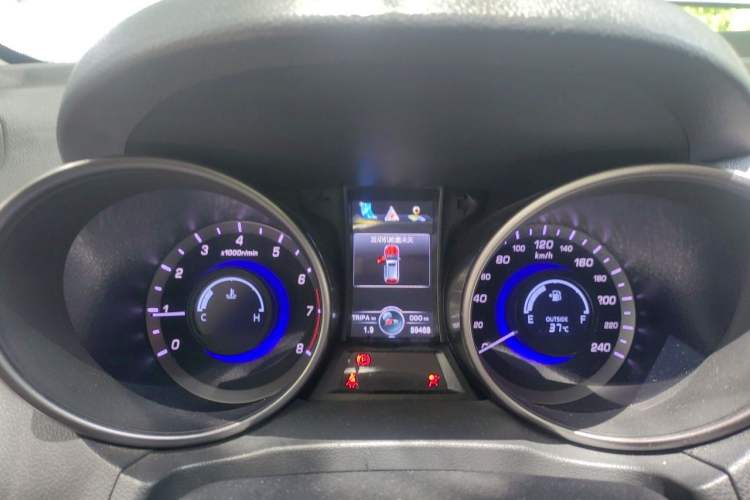 Used CHANGAN CS75 2014 2.0L Manual Luxury Version China V Standard Instrument Cluster