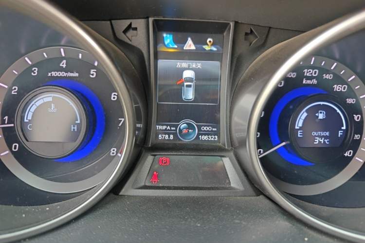 Used CHANGAN CS75 2014 2.0L Manual Luxury Version China V Standard Instrument Cluster