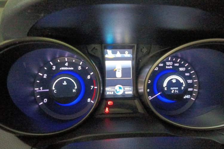 Used CHANGAN CS75 2014 2.0L Manual Luxury Version China V Standard Instrument Cluster