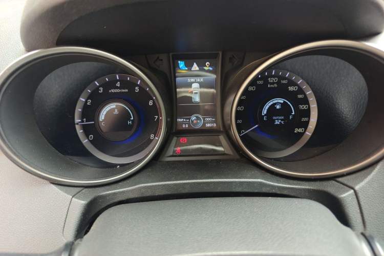 Used CHANGAN CS75 2014 2.0L Manual Luxury Version China IV Standard Instrument Cluster