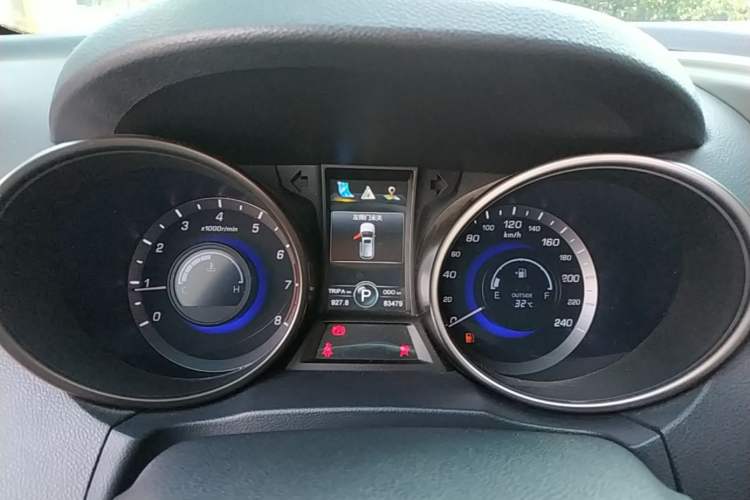 Used CHANGAN CS75 2014 1.8T Automatic Elite Model China IV Standard Instrument Cluster