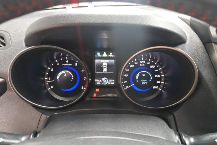 Used CHANGAN CS75 2014 1.8T Automatic Elite Model China IV Standard Instrument Cluster