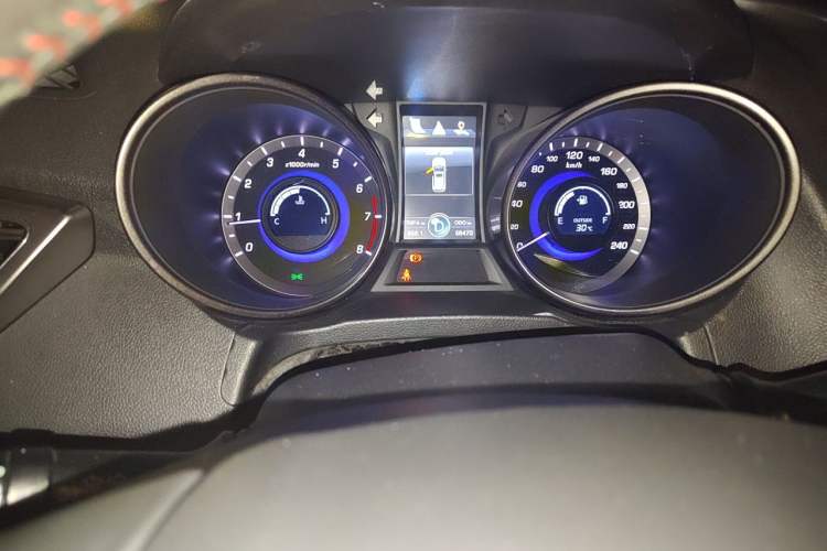 Used CHANGAN CS75 2014 1.8T Automatic Elite Model China IV Standard Instrument Cluster