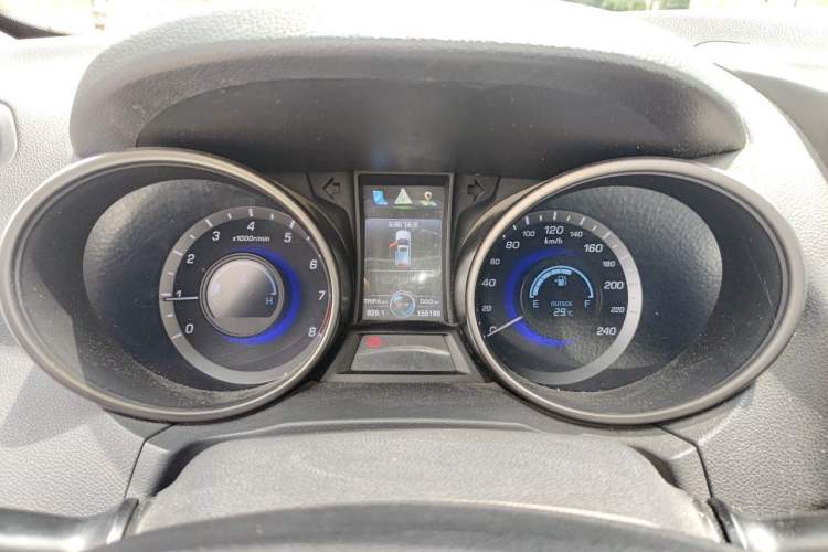 Used CHANGAN CS75 2014 2.0L Manual Luxury Version China IV Standard Instrument Cluster