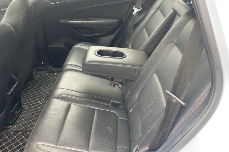 Used CHANGAN CS75 2014 2.0L Manual Luxury Version China IV Standard Interior 1
