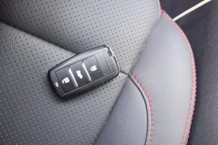 Used CHANGAN CS75 2014 1.8T Automatic Elite Model China IV Standard Interior 1