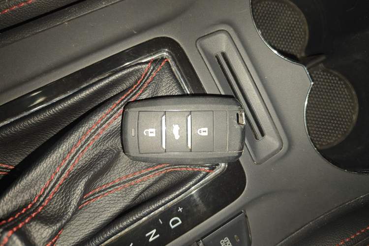Used CHANGAN CS75 2014 1.8T Automatic Elite Model China IV Standard Interior 1