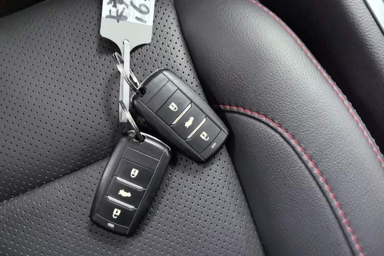 Used CHANGAN CS75 2014 2.0L Manual Leading Model China V Standard Interior 1
