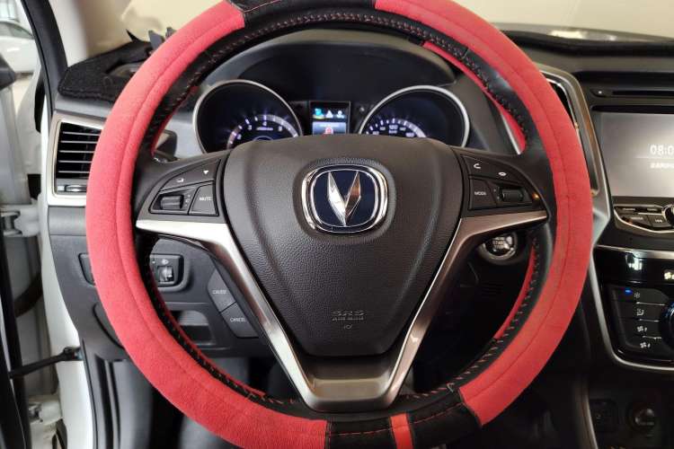 Used CHANGAN CS75 2014 1.8T Automatic Prestige Model China IV Standard Interior 1