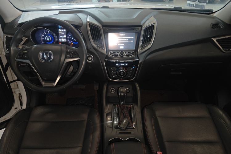 Used CHANGAN CS75 2014 1.8T Automatic Elite Model China IV Standard Interior 2