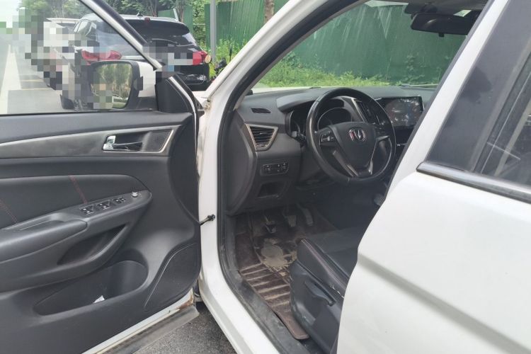 Used CHANGAN CS75 2014 2.0L Manual Luxury Version China V Standard Interior 3