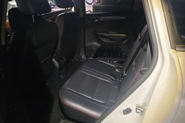 Used CHANGAN CS75 2014 1.8T Automatic Prestige Model China IV Standard Interior 4