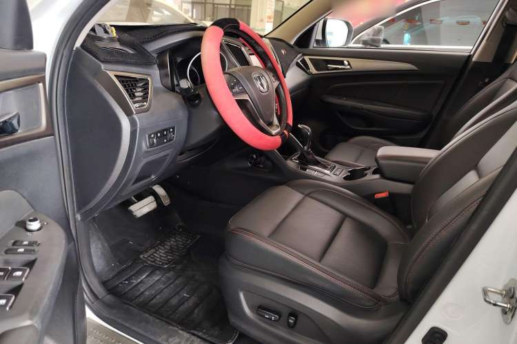 Used CHANGAN CS75 2014 1.8T Automatic Prestige Model China IV Standard Interior 5