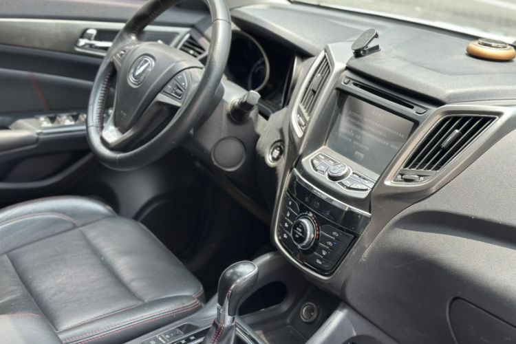 Used CHANGAN CS75 2014 1.8T Automatic Elite Version China V Standard Interior 6