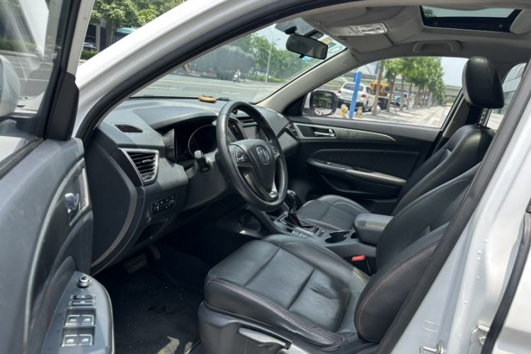 Used CHANGAN CS75 2014 1.8T Automatic Elite Version China V Standard Interior 7